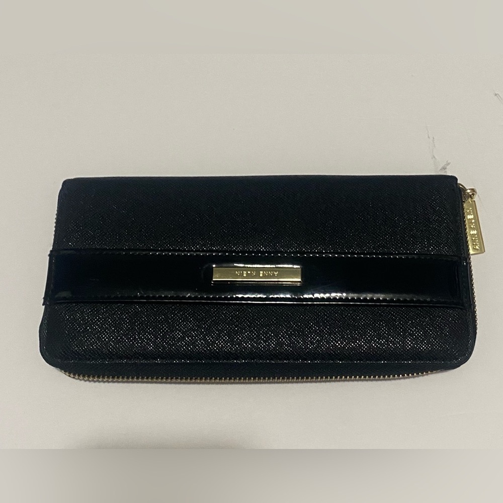 Ann Klein black leather wallet